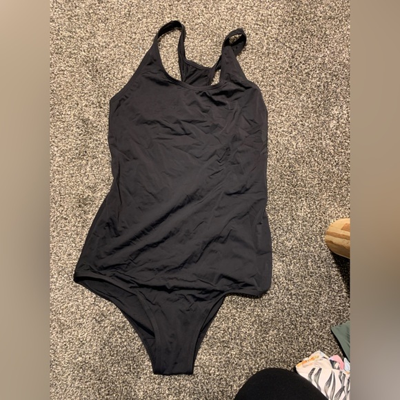 Racer back one piece swimsuit, period proof - Picture 2 of 11